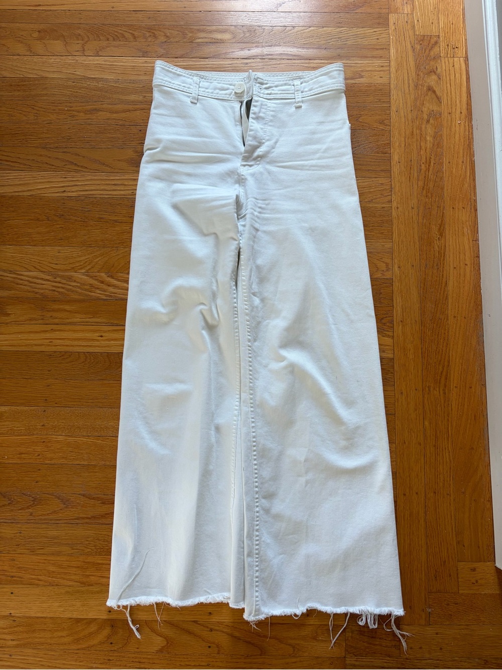 Zara White High-Waist Wide-Leg Jeans with Raw Hem